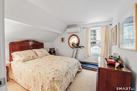 11 Cove Hill Road Essex CT 06426