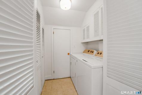 11 Cove Hill Road Essex CT 06426