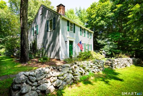 11 Cove Hill Road Essex CT 06426