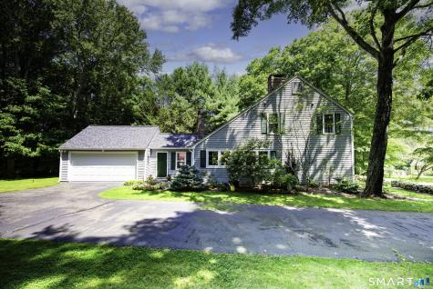 11 Cove Hill Road Essex CT 06426