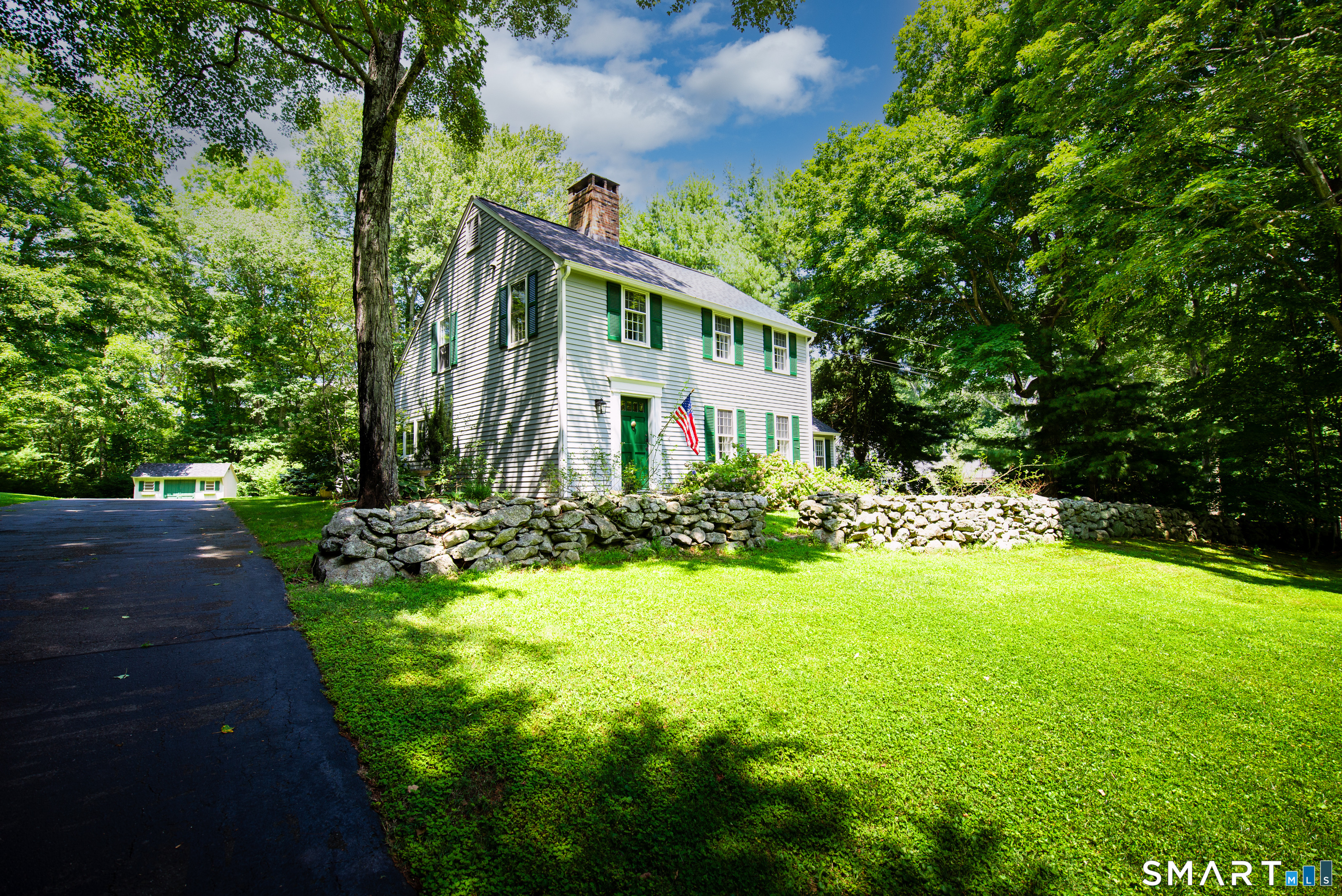 11 Cove Hill Road Essex CT 06426