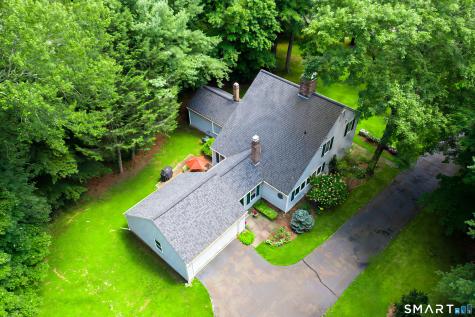 11 Cove Hill Road Essex CT 06426