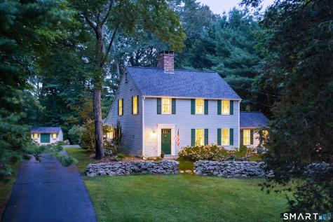 11 Cove Hill Road Essex CT 06426