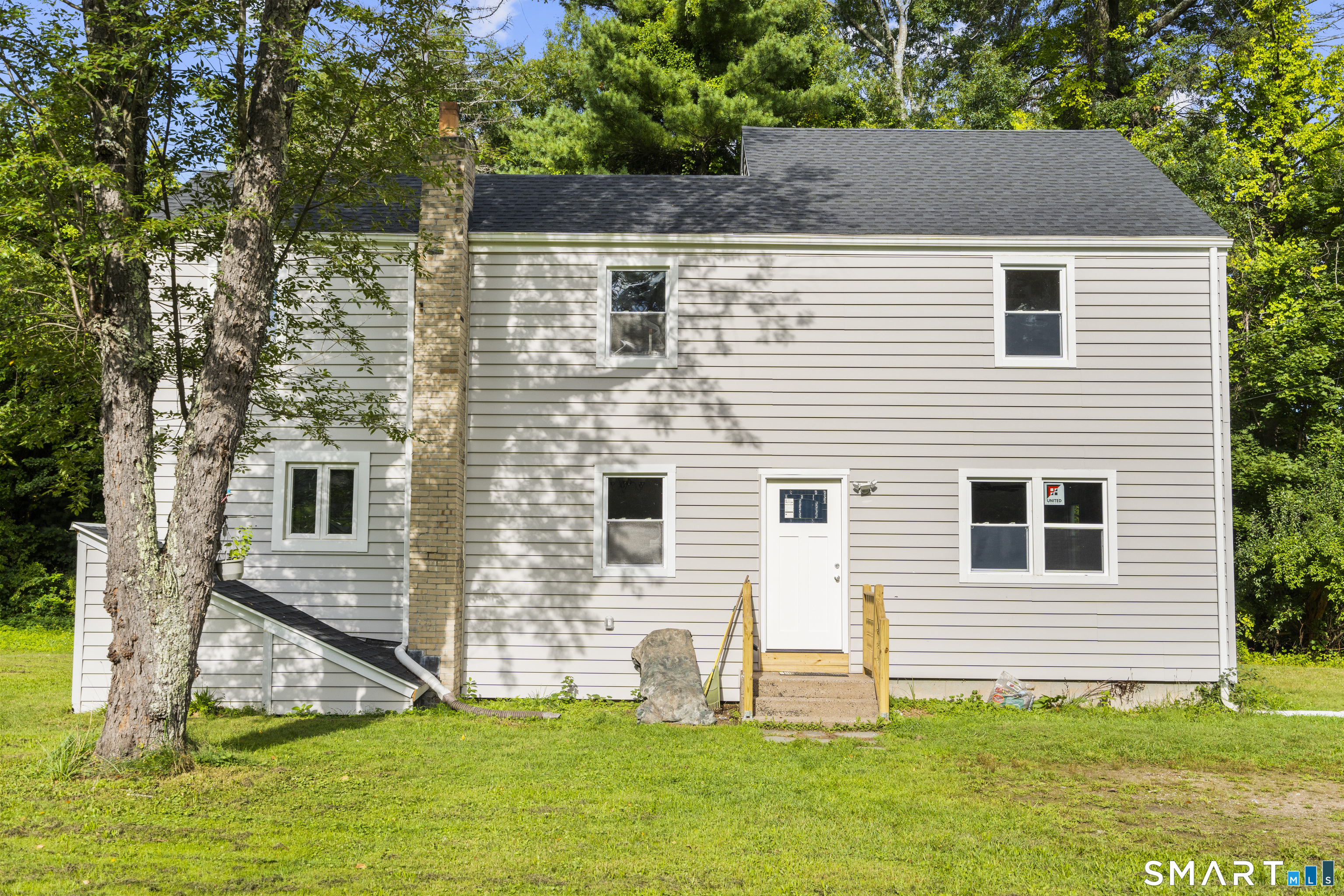 16 Griffin South Road Bloomfield CT 06002