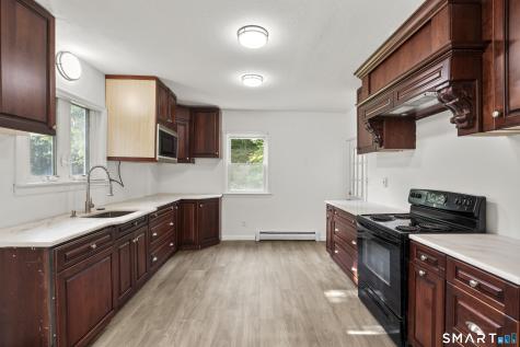 16 Griffin South Road Bloomfield CT 06002