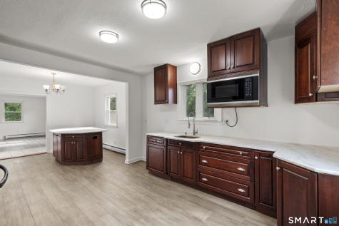 16 Griffin South Road Bloomfield CT 06002