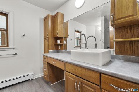 16 Griffin South Road Bloomfield CT 06002