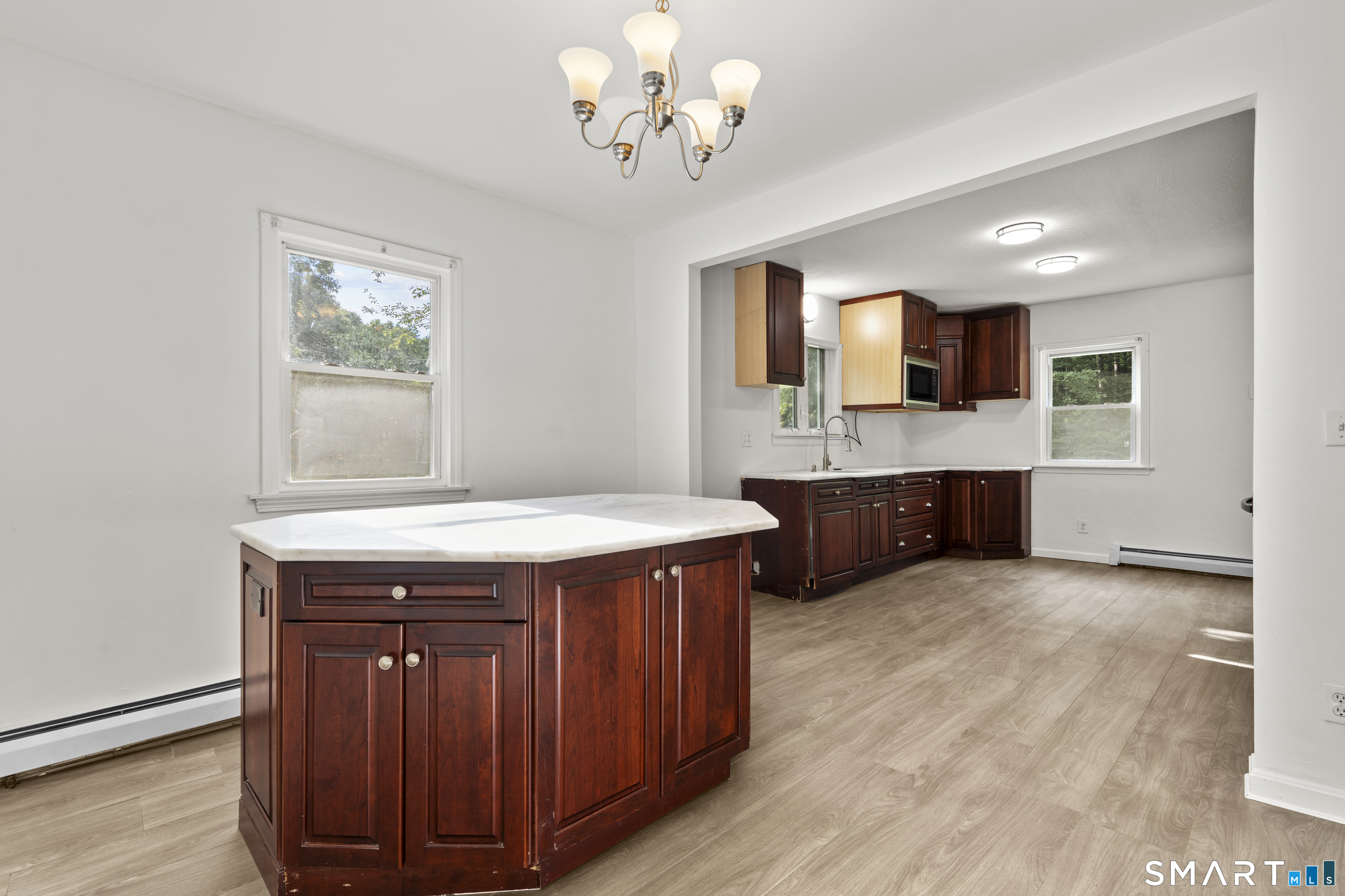 16 Griffin South Road Bloomfield CT 06002