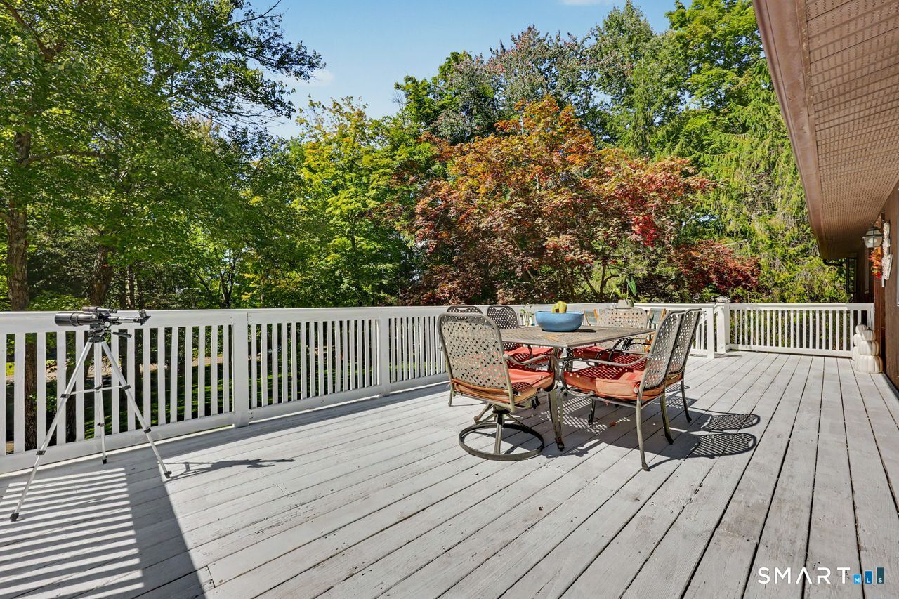4 Clement Road New Fairfield CT 06812