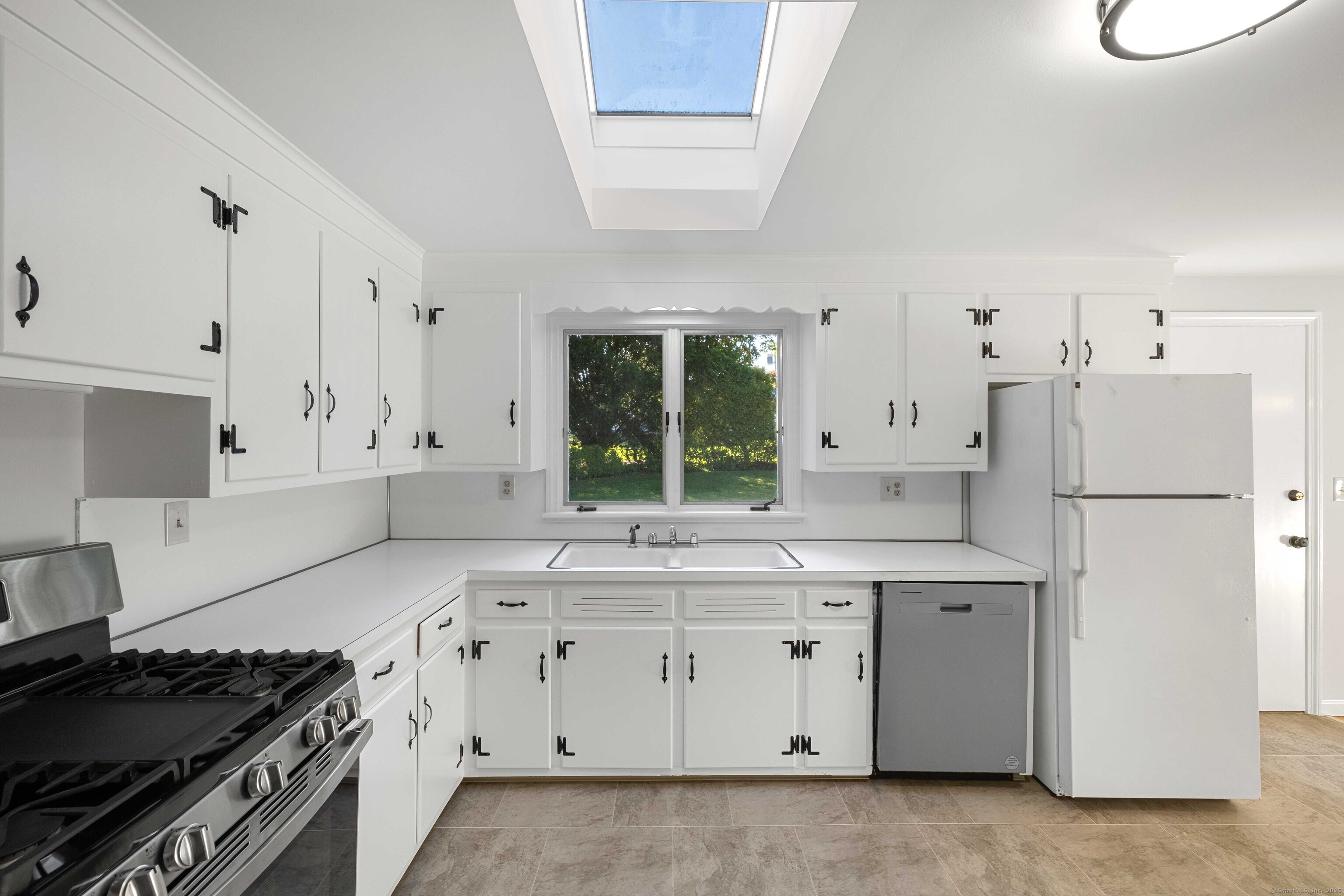 3 Bayview Avenue Branford CT 06405