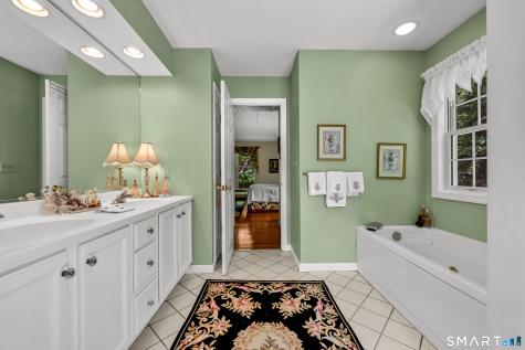 199 Taugwonk Road Stonington CT 06378