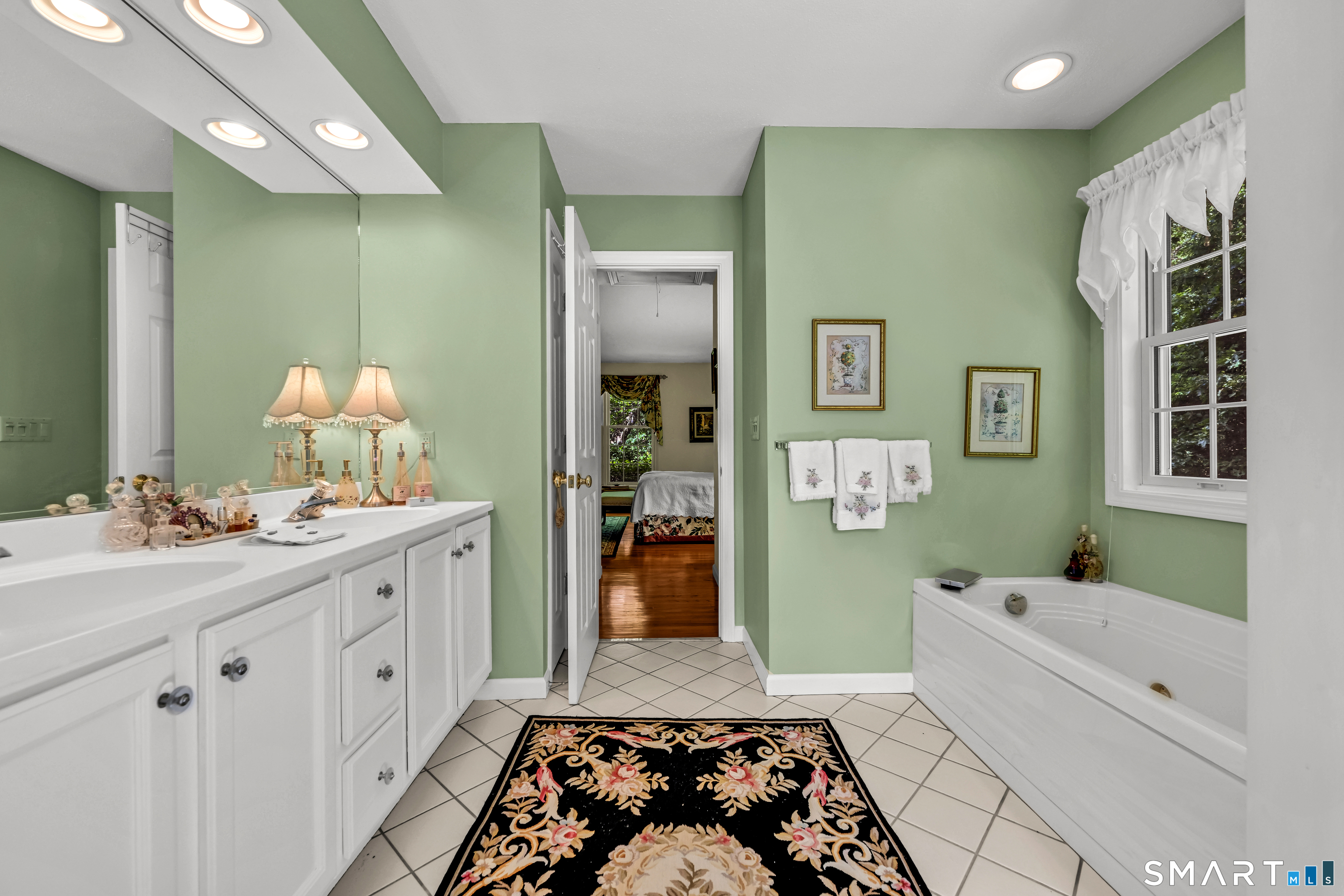 199 Taugwonk Road Stonington CT 06378