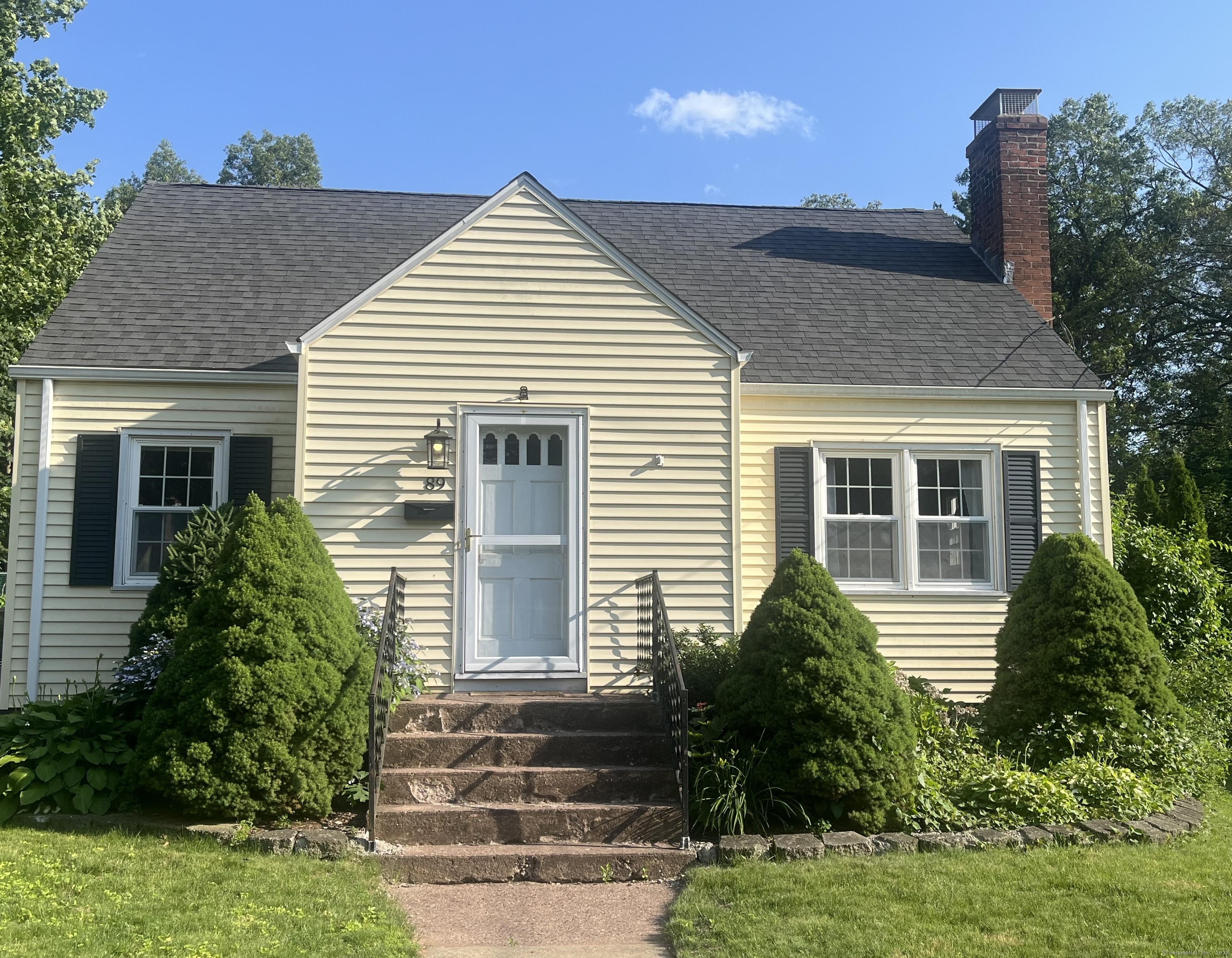 89 Lockwood Street Manchester CT 06042