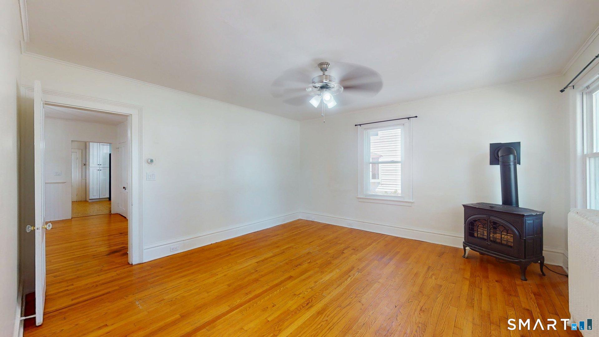 8 Chestnut Street Windsor Locks CT 06096