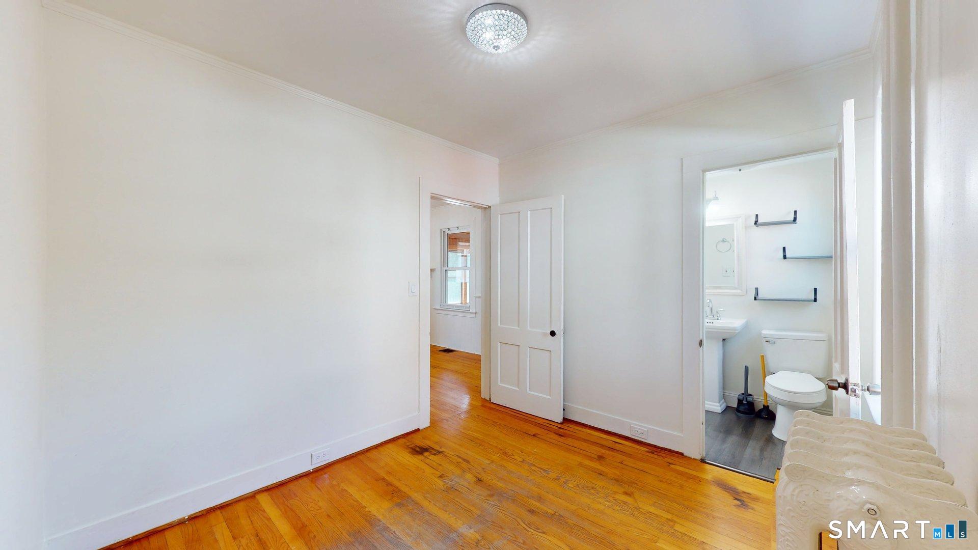 8 Chestnut Street Windsor Locks CT 06096