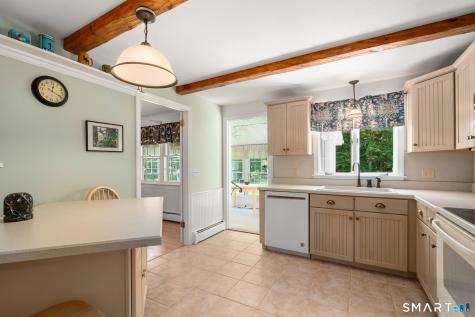 74 Arnott Road Manchester CT 06040