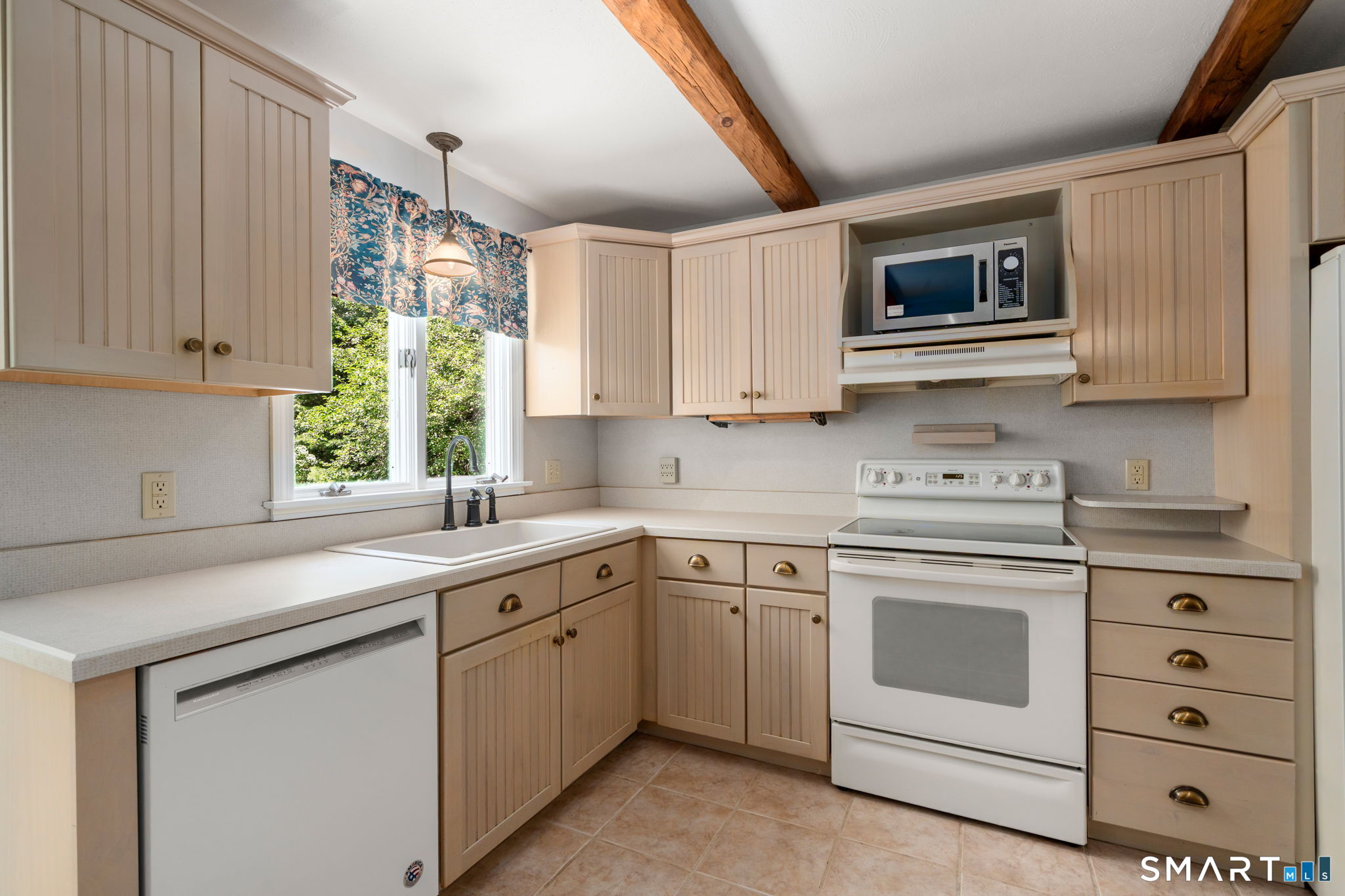 74 Arnott Road Manchester CT 06040