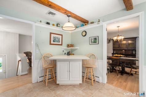 74 Arnott Road Manchester CT 06040