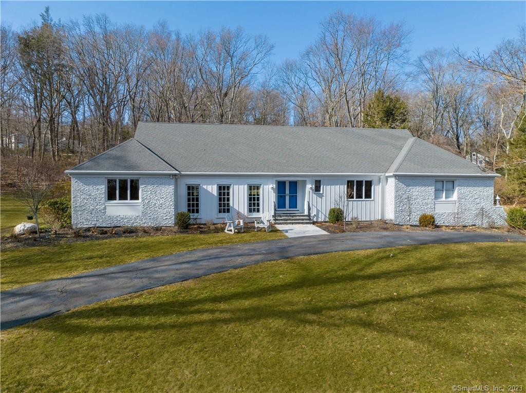 11 Grove Hill Road Woodbridge CT 06525
