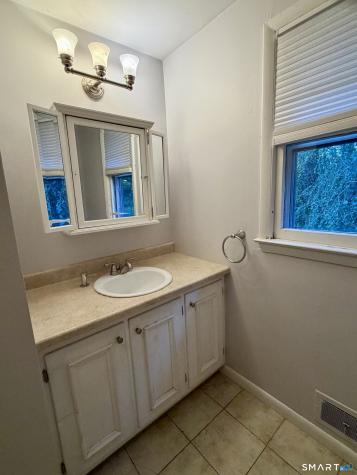 114 Kings Highway North Haven CT 06473
