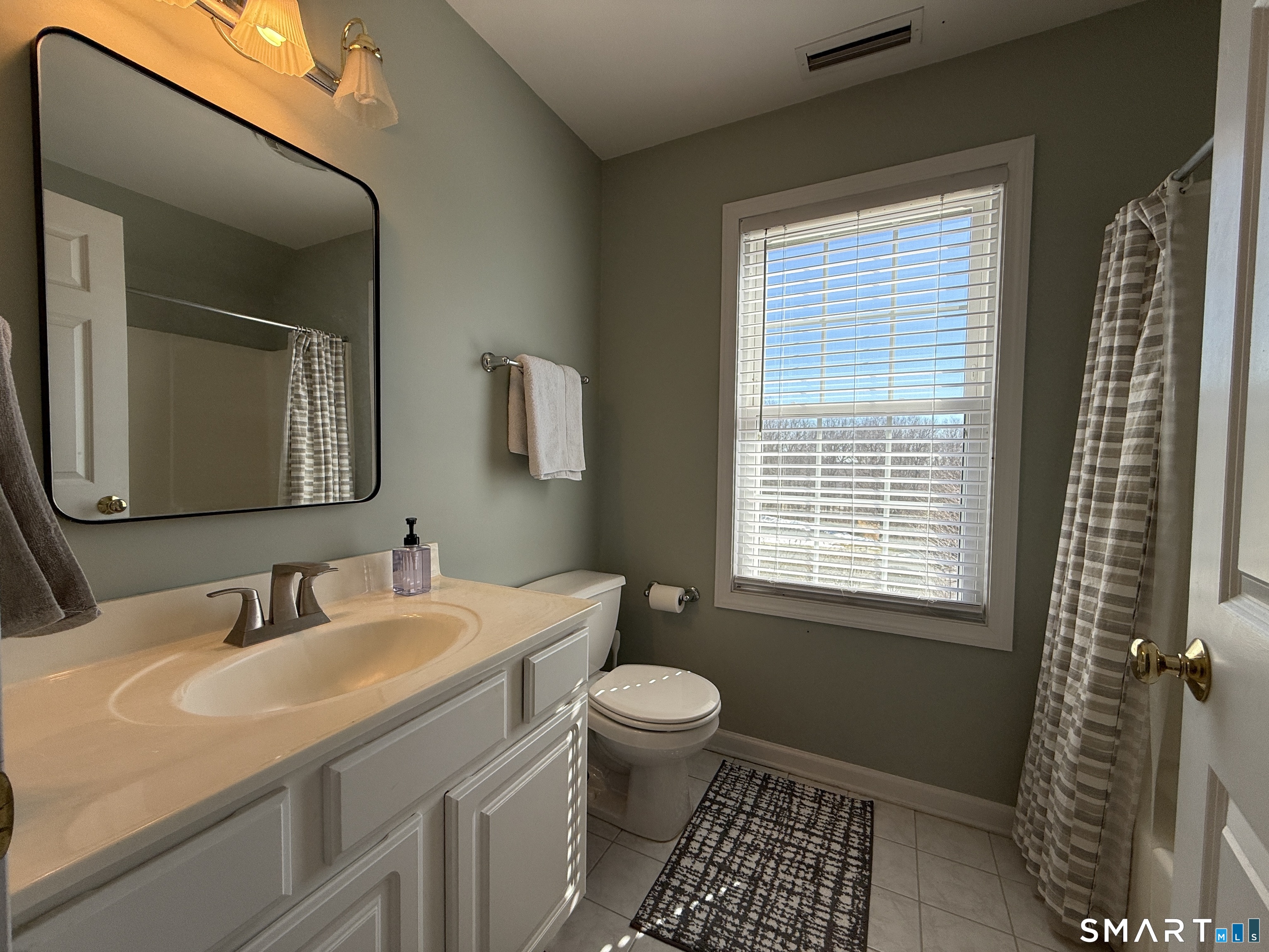 36 Country Lane Bethany CT 06524