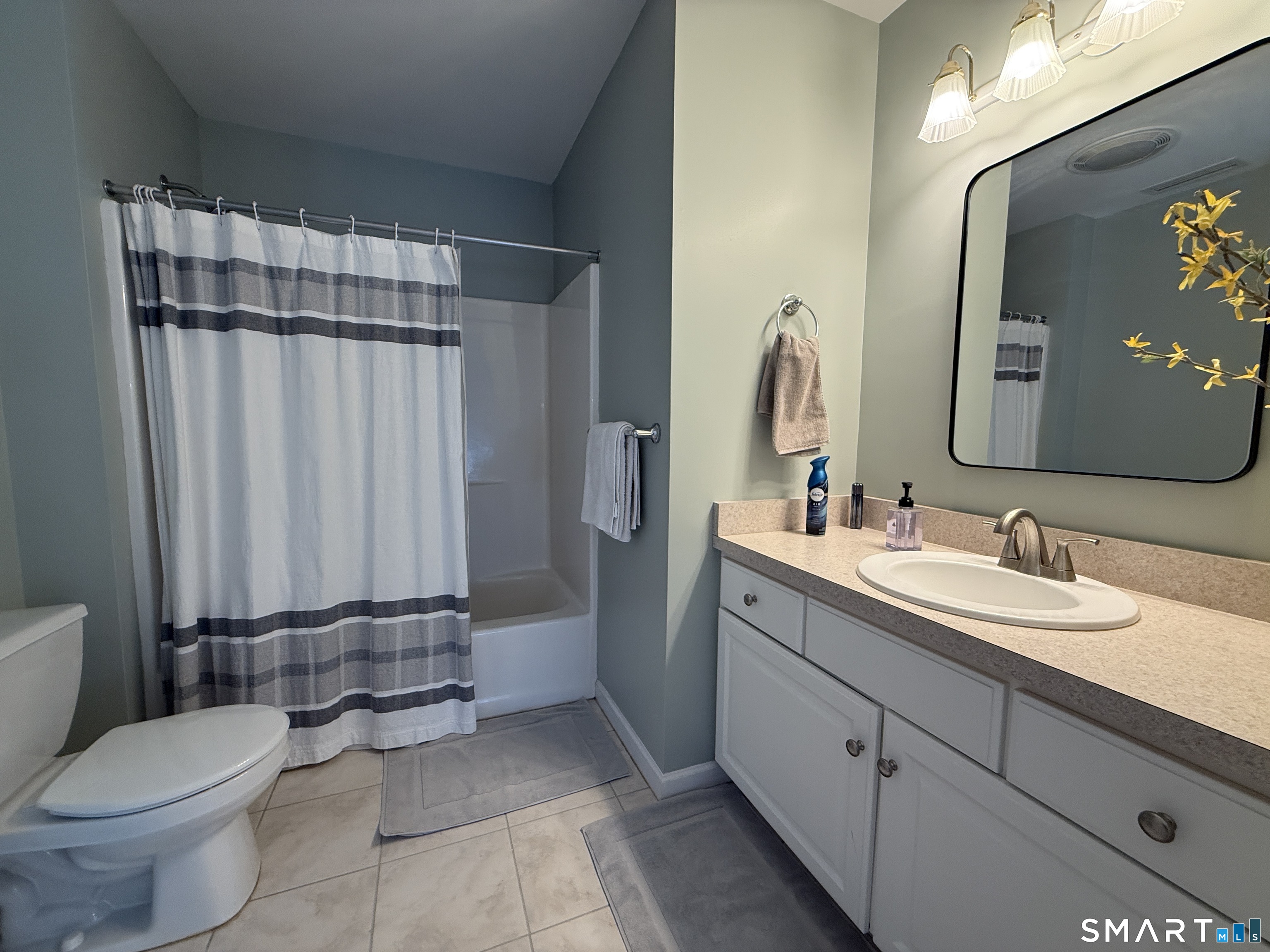 36 Country Lane Bethany CT 06524