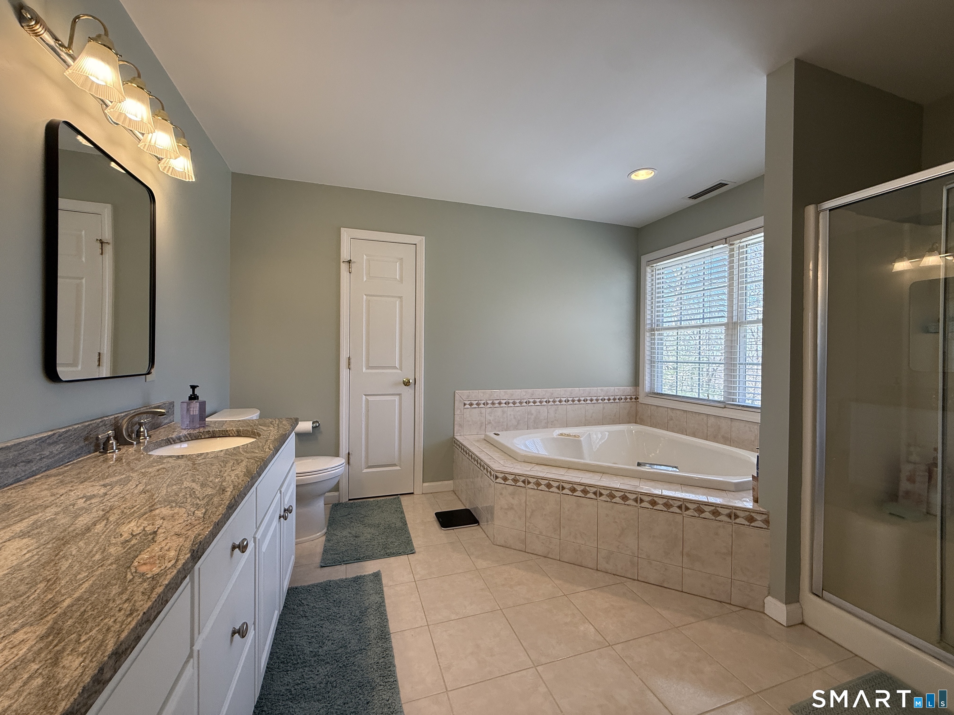 36 Country Lane Bethany CT 06524