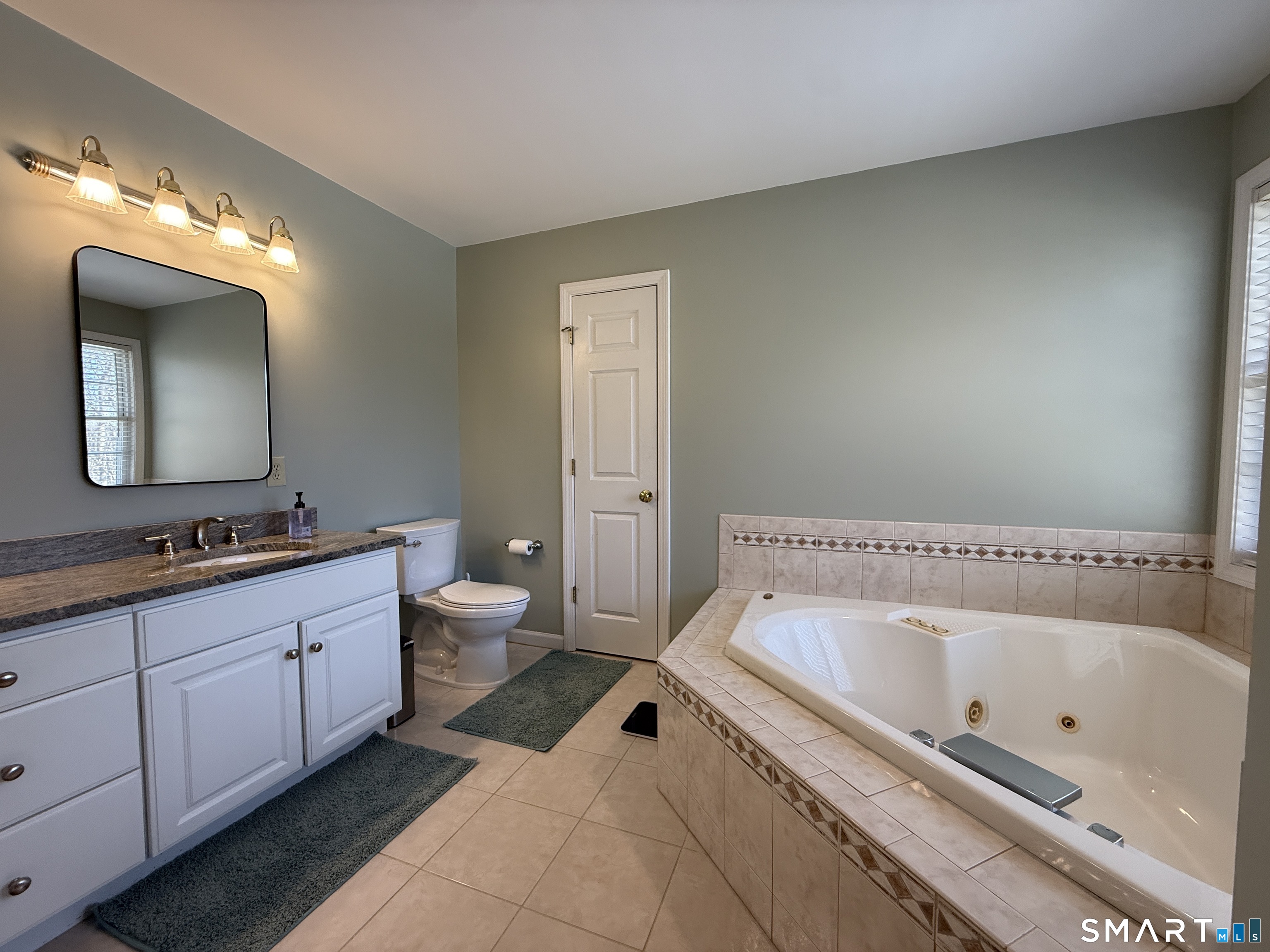 36 Country Lane Bethany CT 06524