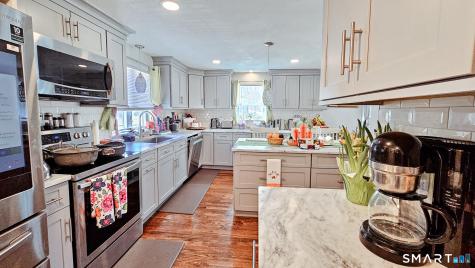 10 Penwood Road Bloomfield CT 06002