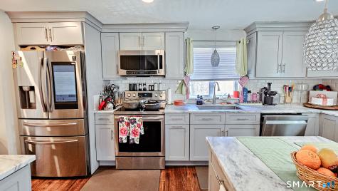 10 Penwood Road Bloomfield CT 06002