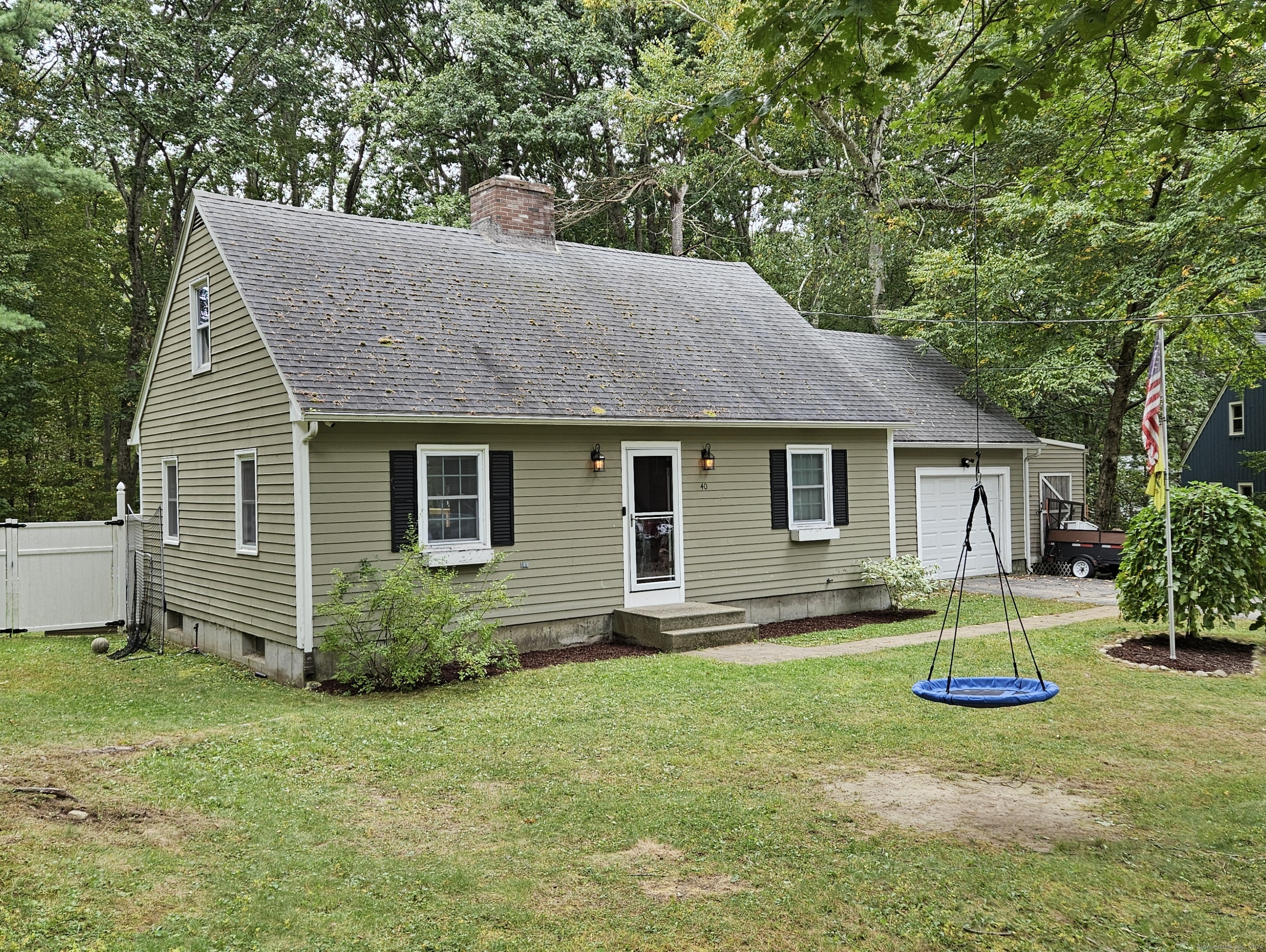 40 Brentwood Drive Dudley MA 01571