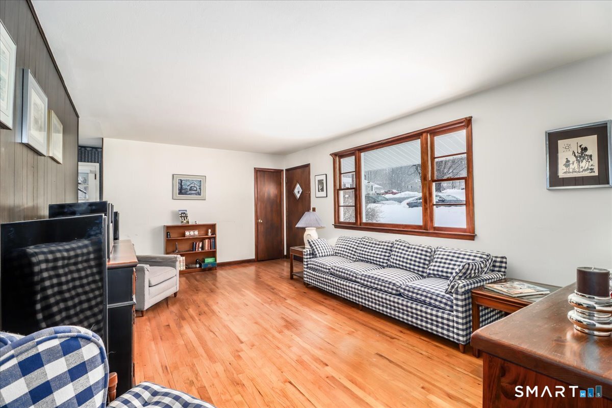 20 Brookfield Meadows Brookfield CT 06804