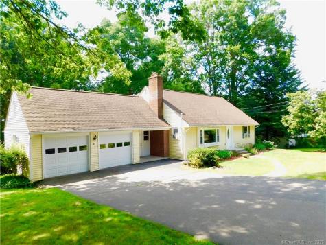 27 Leominster Road Bristol CT 06010