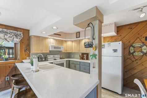 79 Algonquin Trail Newtown CT 06482