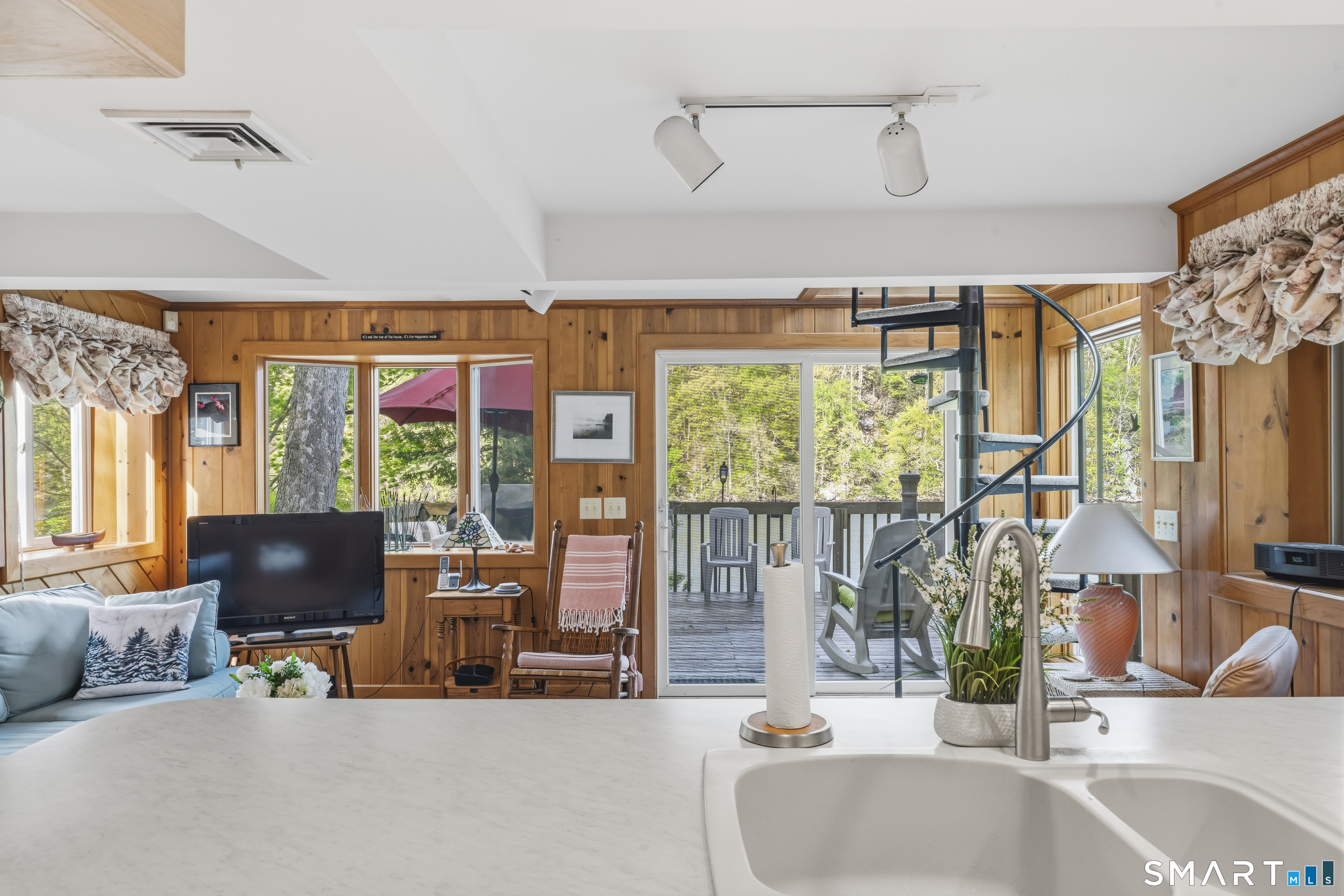 79 Algonquin Trail Newtown CT 06482