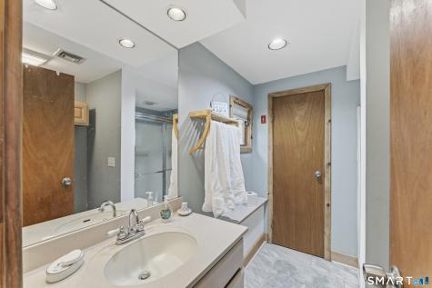 79 Algonquin Trail Newtown CT 06482