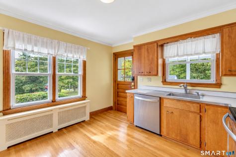 282 Boston Post Road Waterford CT 06385