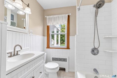 282 Boston Post Road Waterford CT 06385