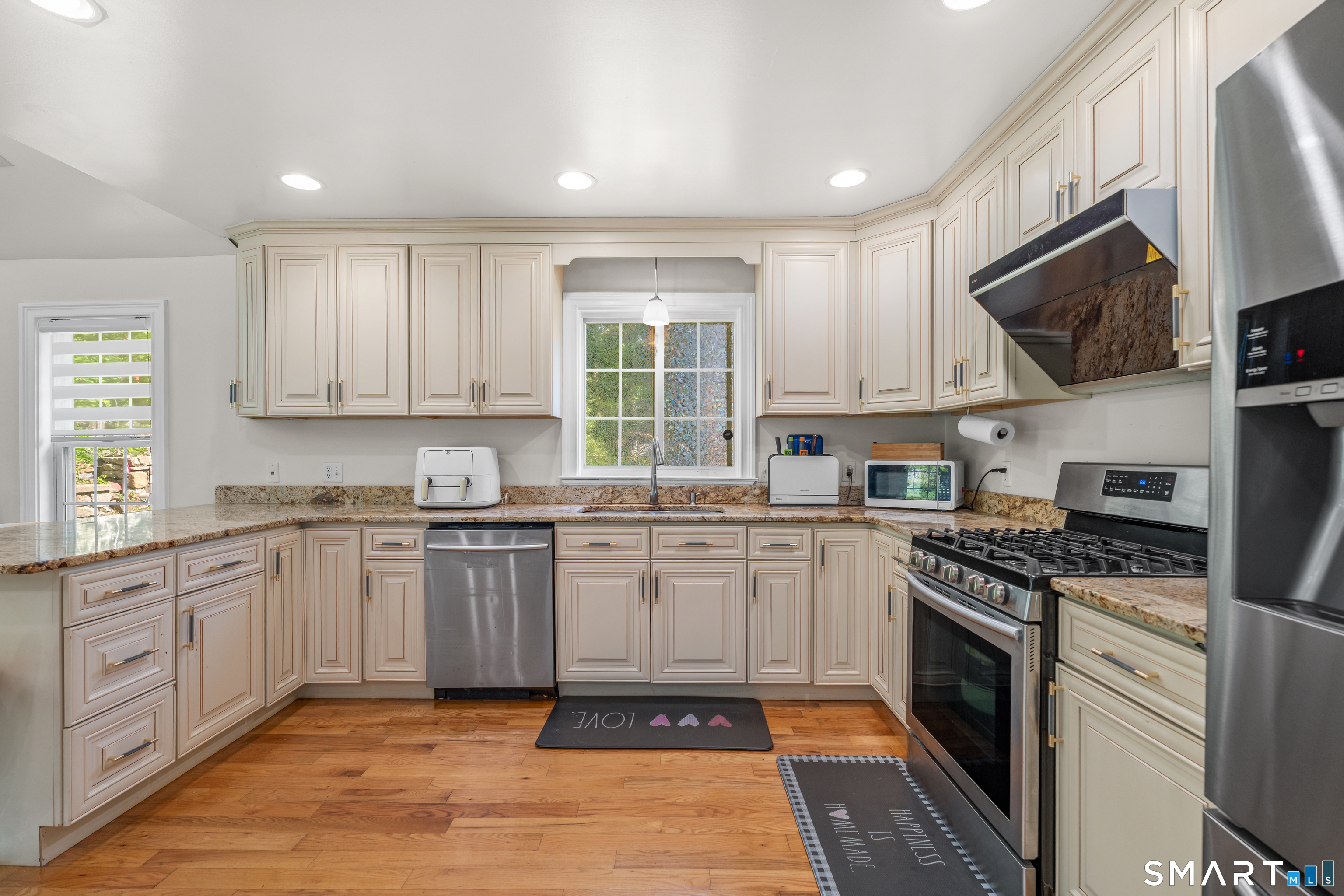 42 White Avenue Middlebury CT 06762