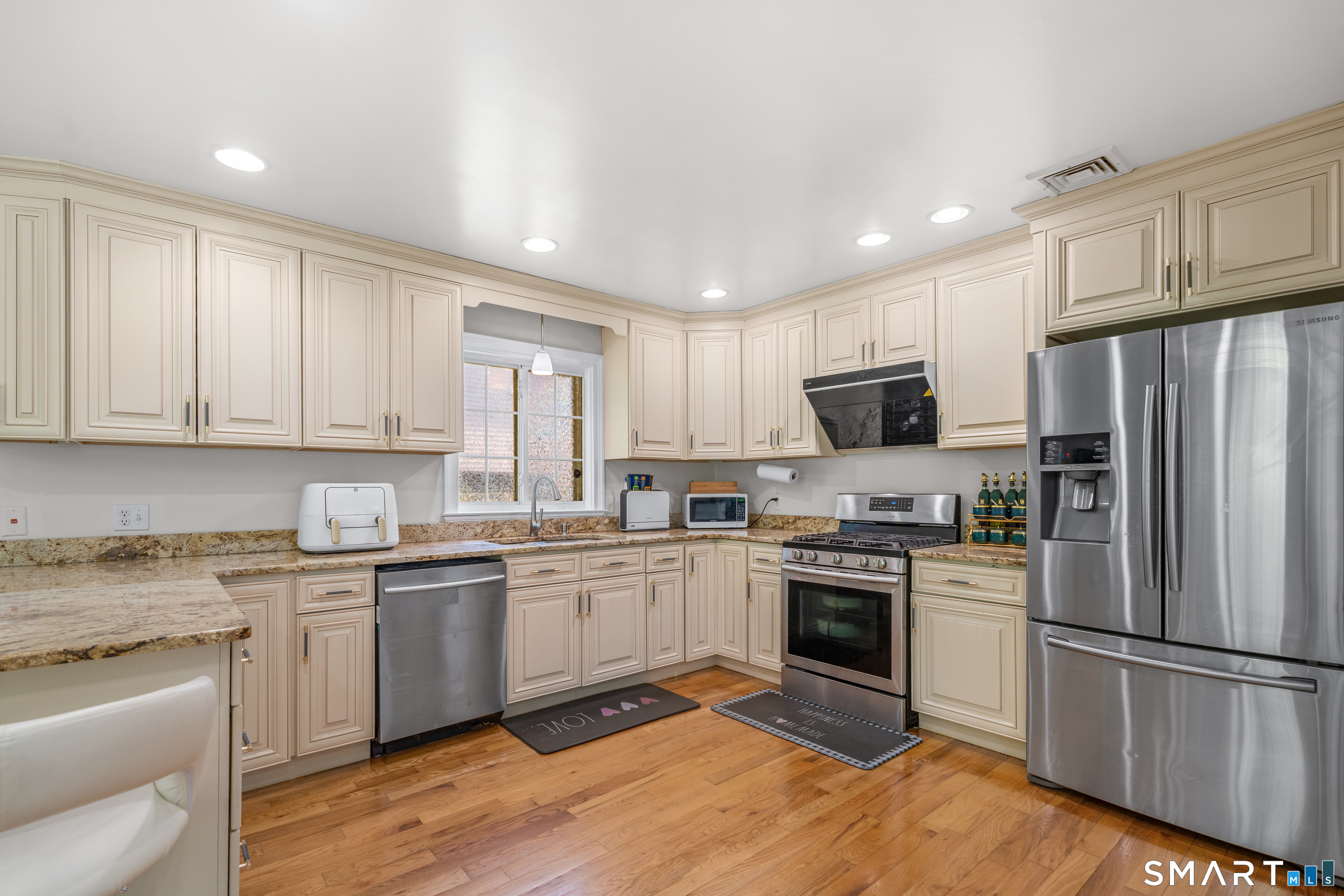 42 White Avenue Middlebury CT 06762