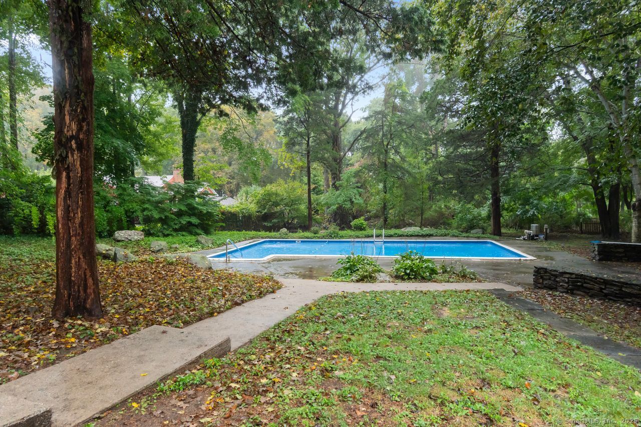 16 Forest Hills Drive Madison CT 06443