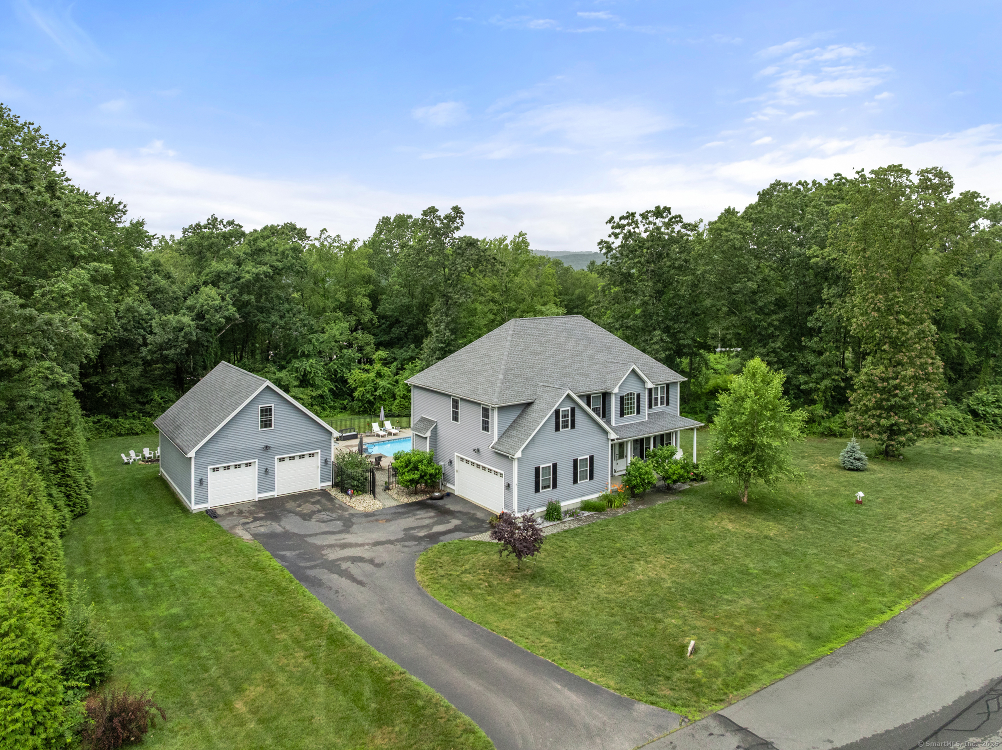 28 Salmon Run East Hampton CT 06424