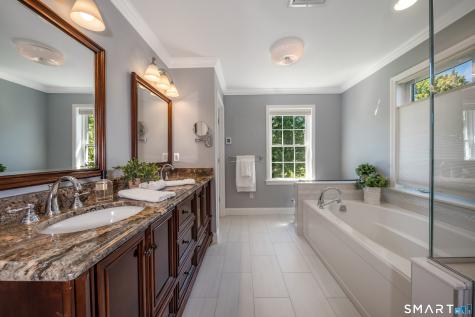 15 Garden Gate Farmington CT 06032