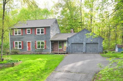 16 Granger Circle East Granby CT 06026
