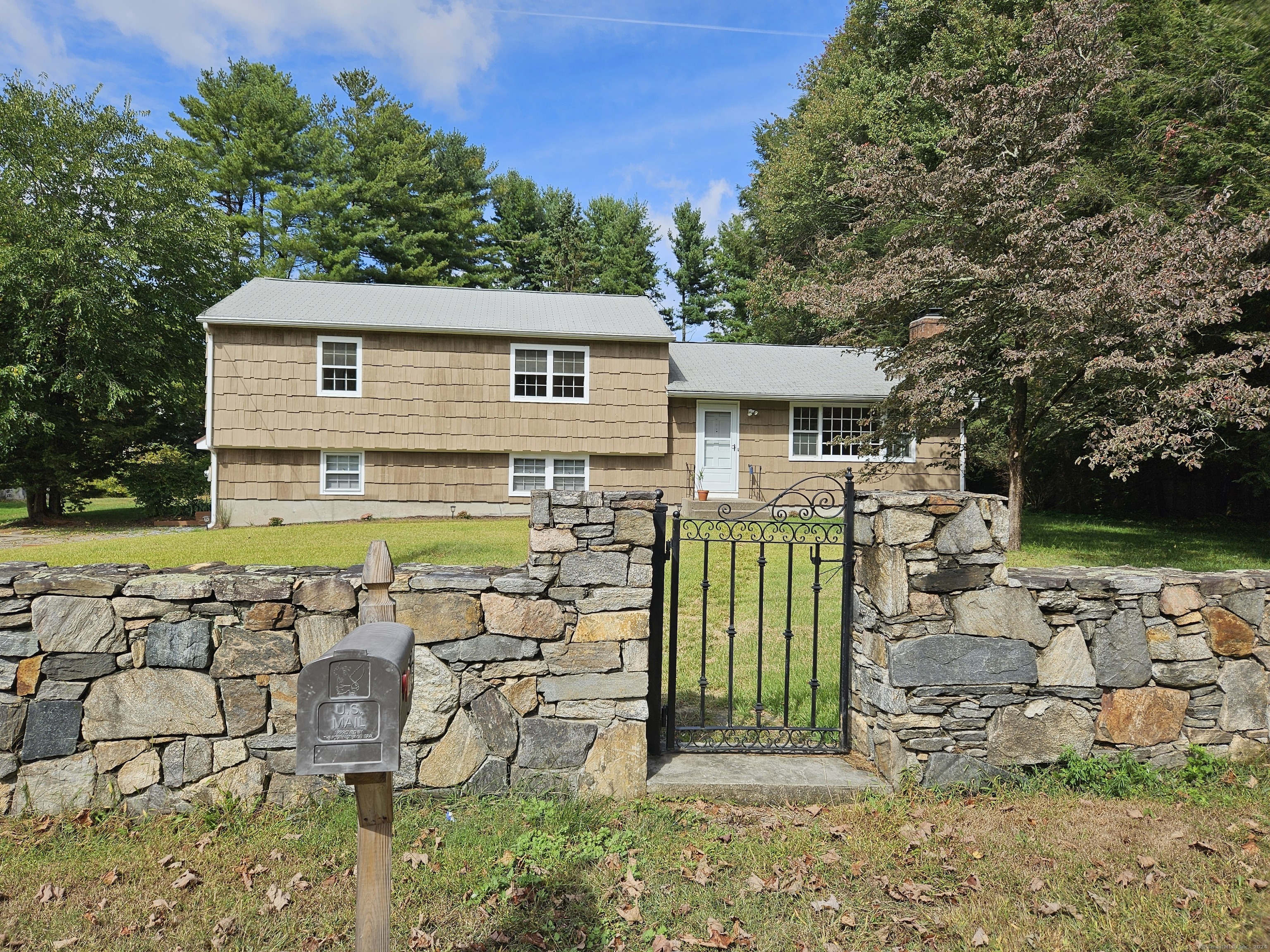 246 Church Street Monroe CT 06468
