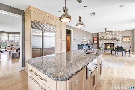 126 Fifth Avenue Milford CT 06460
