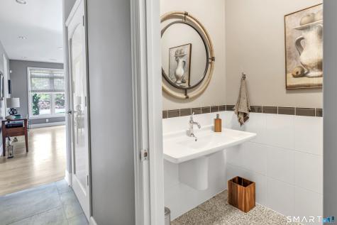 126 Fifth Avenue Milford CT 06460