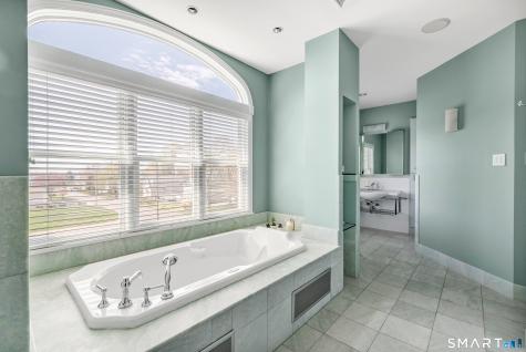 126 Fifth Avenue Milford CT 06460