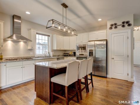 33 Hunters Lane Southington CT 06479