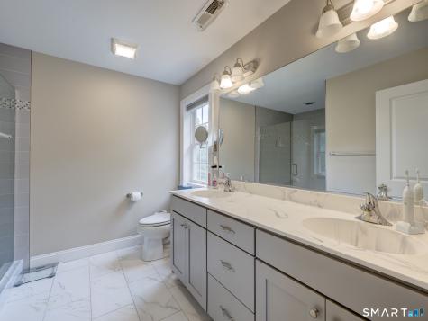 33 Hunters Lane Southington CT 06479